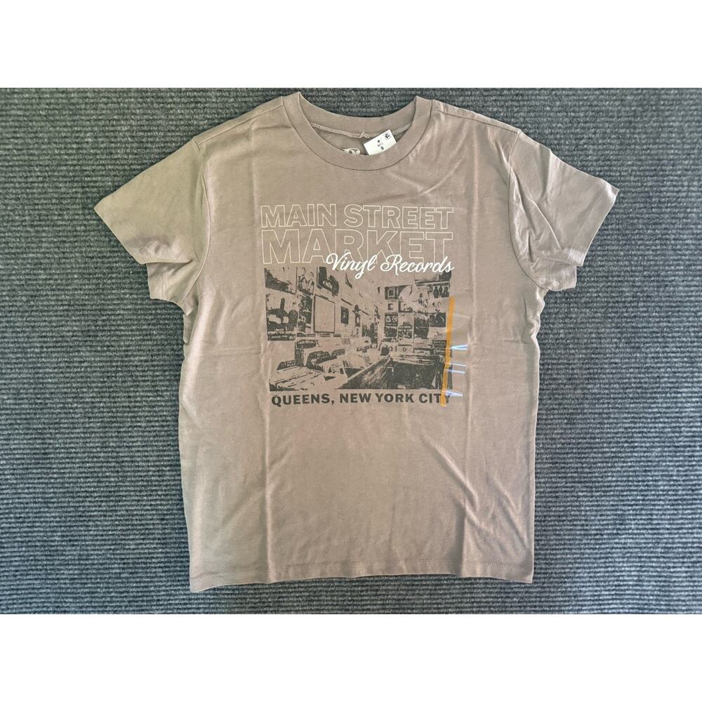 Vintage Vinyl Record T-Shirt. Queens NYC. Main Street Records. Mens Small Retro